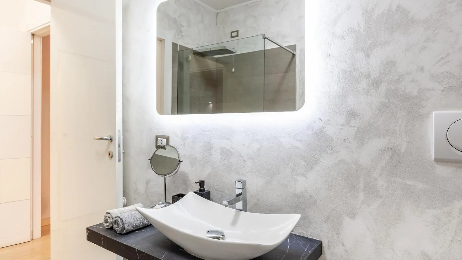 Exclusive Apartment - Milano Santa Giulia Italy