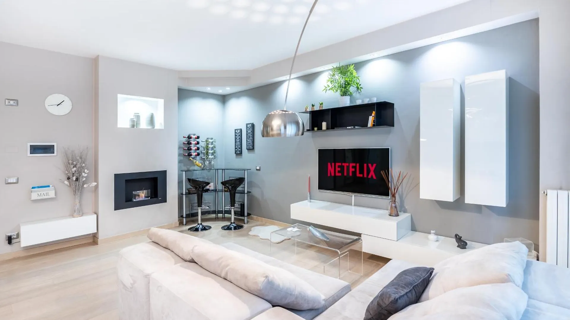 Exclusive Apartment - Milano Santa Giulia contacts